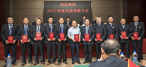 先進單位合影04.jpg