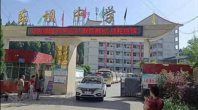 01.jpg