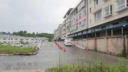 05.jpg